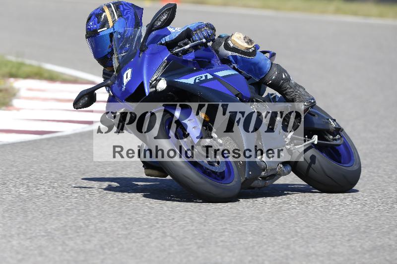 /Archiv-2025/48 25.08.2025 Cornu Master School ADR/blau-bleu/0-4